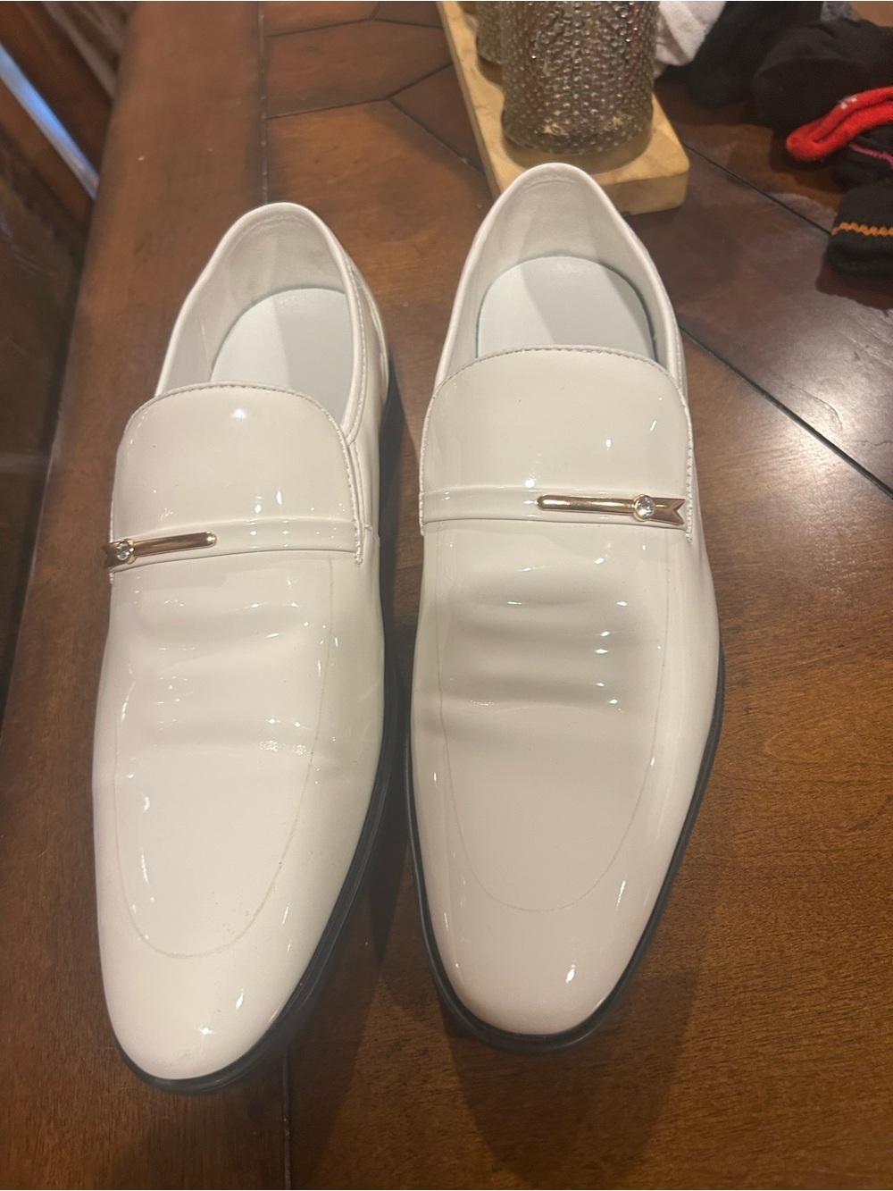 Men's White Slip-On Dress Shoes with Gold Accent - Picture 2 of 4